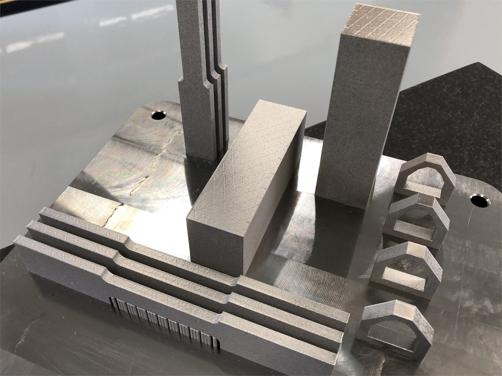 Metal additive manufacturing equipment in the lab