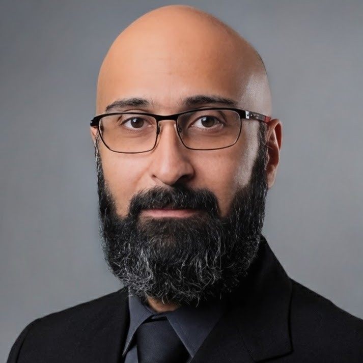 Portrait of Dr. Ali Hosseini